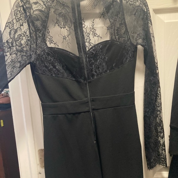 SOLD!!!
Windsor jumpsuit size small! - Picture 2 of 6